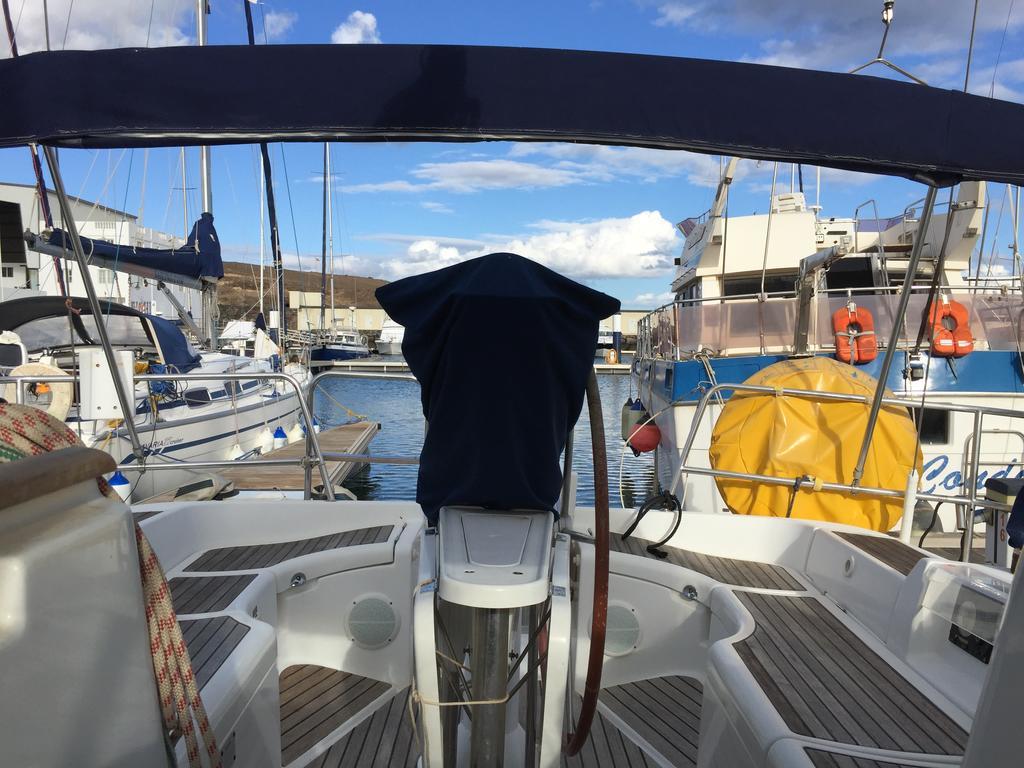 Готель Puerto Calero Boat Екстер'єр фото