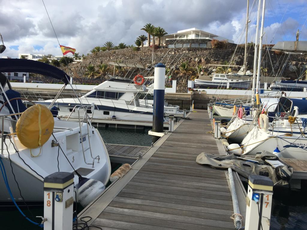Готель Puerto Calero Boat Екстер'єр фото